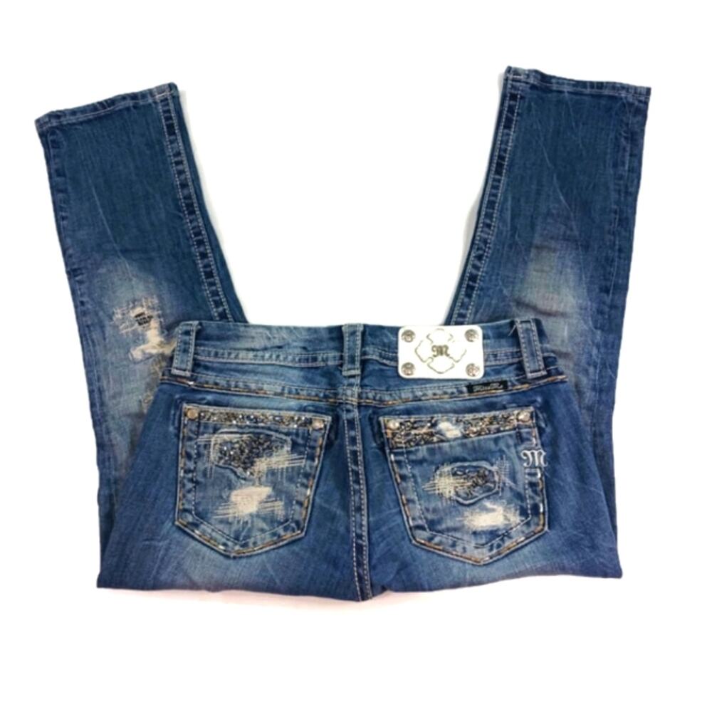 Miss Me Distressed Patchwork Cropped sz 26    J792